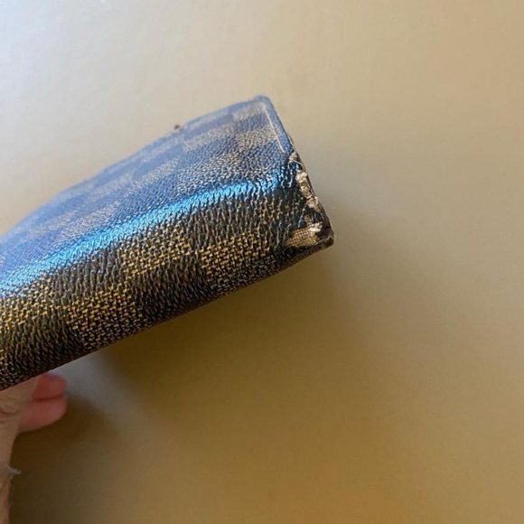 Authentic louis vuitton used wallet - Picture 9 of 16